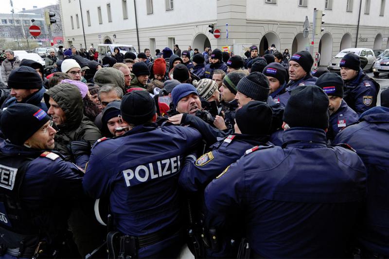 12 Burschenmarsch in Innsbruck