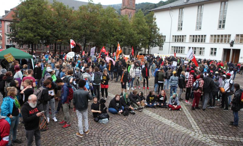 Abschlusskundgebung am Uni-Platz