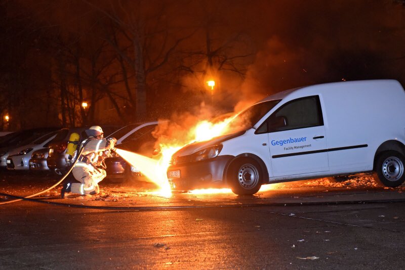 Das Auto der Firma Gegenbauer wurde schwer beschädigt (Foto: spreepicture)