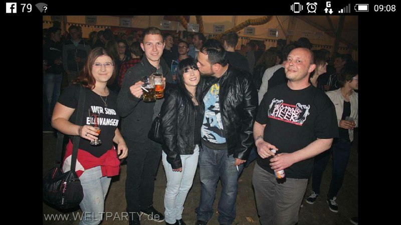 Marina Djonovic (links) und Markus Sauter (Sympathisant,rechts mit "Wotans Heer"-Shirt)