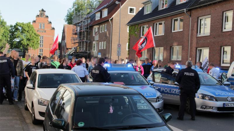 Polizei stoppt Demo am Knast