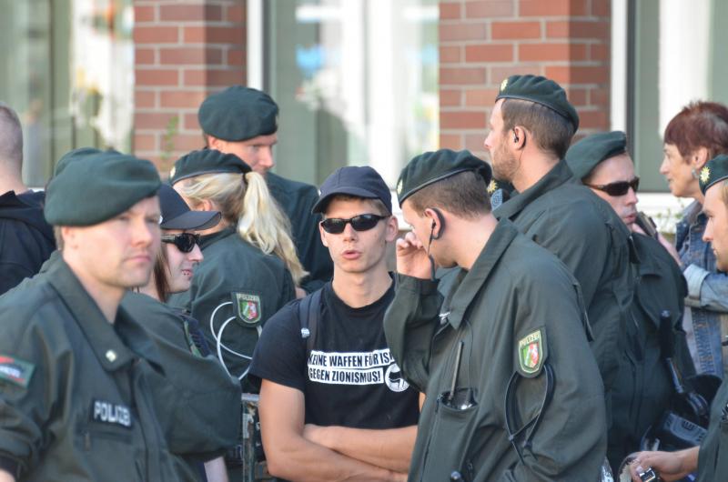 Chris-Harley Boebers am 3. September 2011 beim "nationalen Antikriegstag" in Dortmund