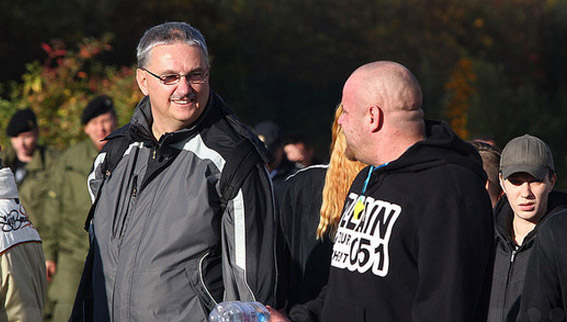 Jens Irgang mit dem Nazi-Rapper "Villain051"