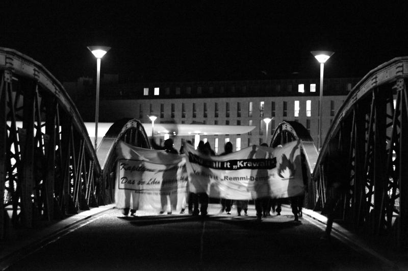 Auf der Blauen Brücke