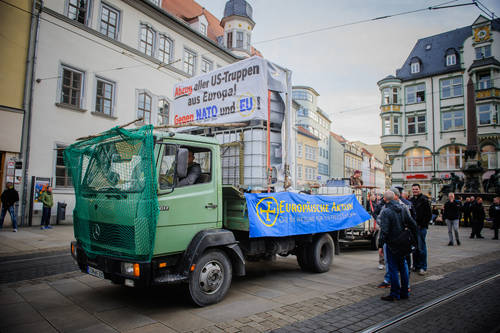 Lautsprecherwagen der Europäischen Aktion.