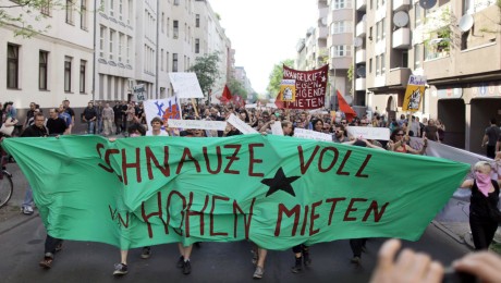 (B) Unangemeldete Demo + 1. Mai + 17 Uhr