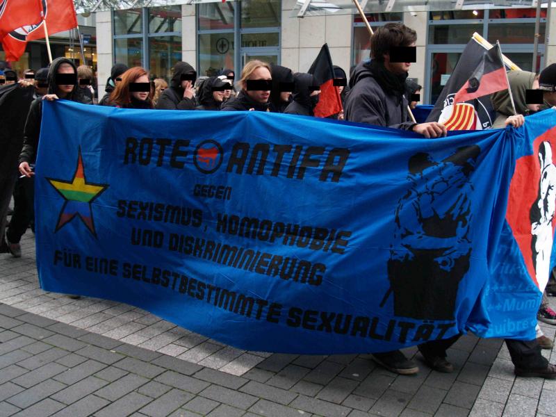 Transparent der "roten Antifa" aus Duisburg