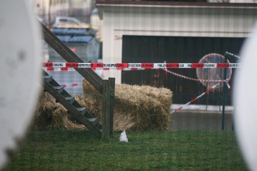 Ein verdächtiger Gegenstand hat vor der BEA in Villingen-Schwenningen für einen Polizeieinsatz gesorgt (18)