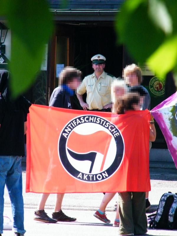 Antifa meets Dorfpolizei