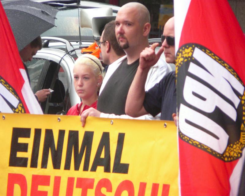 NPD-Infostand Duisburg-Meiderich (12)