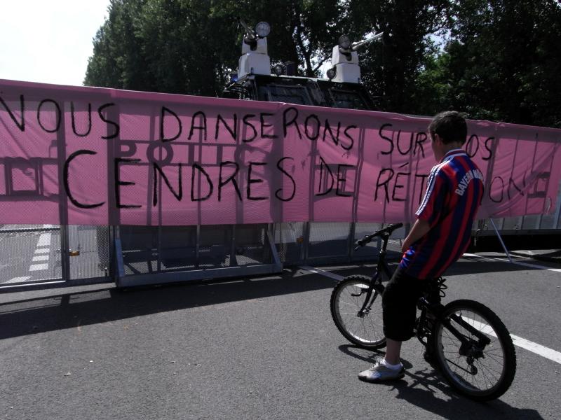 "Wir tanzen auf der Asche der Gefängnisse!"