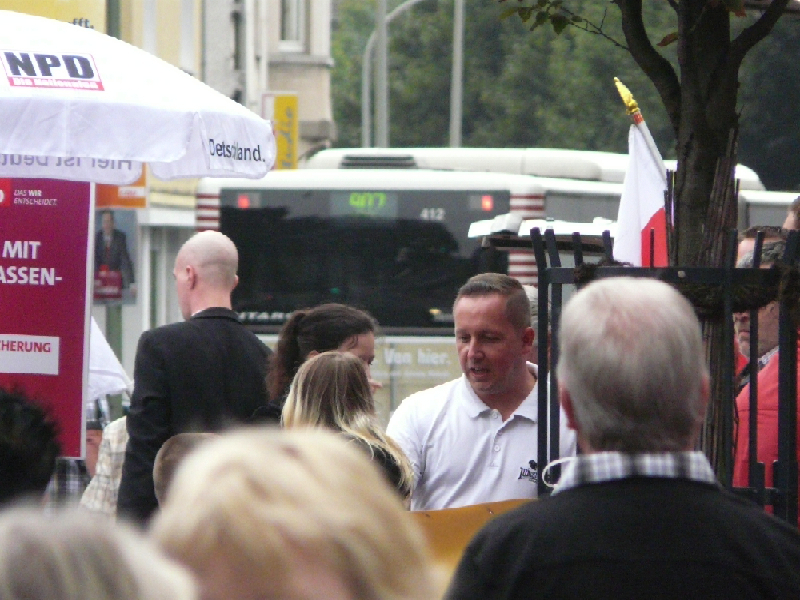 NPD-Infostand Duisburg-Meiderich (4)