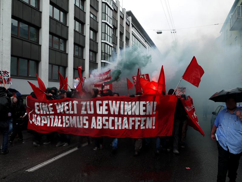 Stuttgart: Effekte auf der revolutionären Demo 2