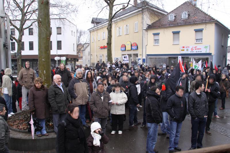 Zwischenkundgebung am Postplatz