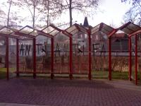 Bushaltestelle in der Nähe des Asylsuchendenlagers Friedland