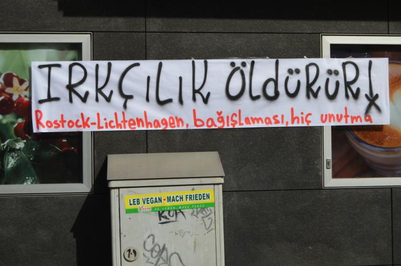 Irkçılık öldürür! Rostock-Lichtenhagen, bağışlama, hiç unutma