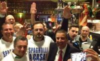 Luigi Spagnolli mit CasaPound -Mitgliedern am 05.05.2015