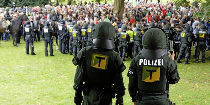 Es ist höchst selten, dass Polizisten im Dienst verurteilt werden: Stuttgart im September 2010.