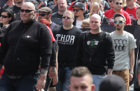 Denny Hilprecht, Schwarzes T-Shirt, Aufschrift THOR, ehemaliger Nazikader der GND (Gemeinschaft Nationales Deutschland), Nazi Demo Dortmund, 04.06.2016
