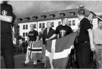 Norwegische Nazis auf dem Hess Gedenkmarsch in Wunsiedel 2004 - Bild von DRR
