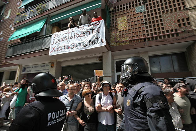 Polizeieinsatz bei Zwangsräumung in Barcelona 2011