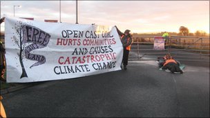 Blockadeaktionen während Anti-Kohle-Aktionstagen in Schottland