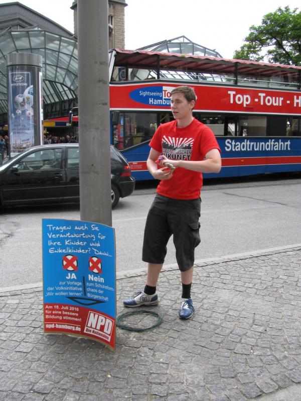 Johannes Duda, NPD-Kampagne gegen die Schulreform 2010, Hamburg