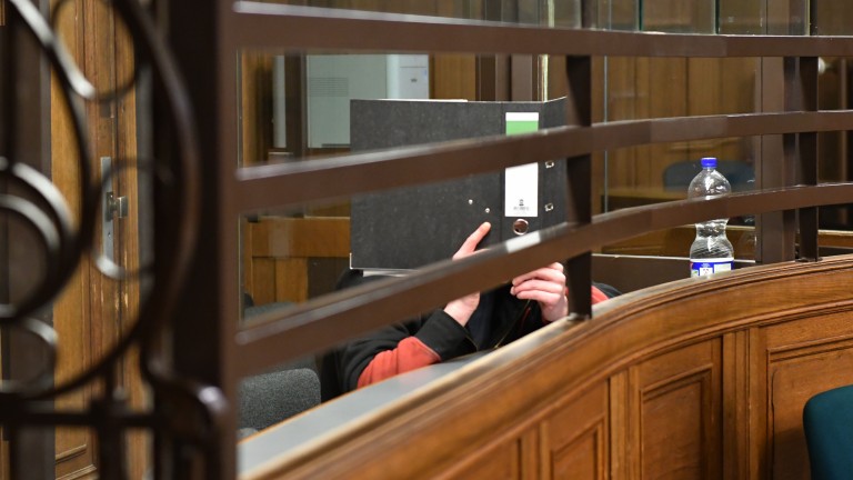 Der wegen Brandstiftung angeklagte Marcel Göbel im Gerichtssaal Foto: picture alliance / Paul Zinken/d