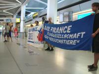 Kundgebung gegen Air France und Gedenken an Clément  3