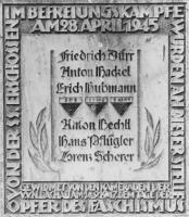Tafel in Gedenken an den Aufstand in Dachau