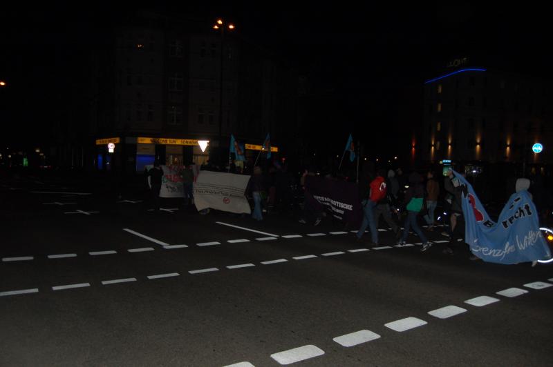 Demo Düsseldorf von der Seite