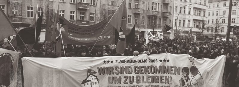 Jährlich demonstrieren viele tausend Antifas u.a. gegen repressive Politik der politischen Polizei